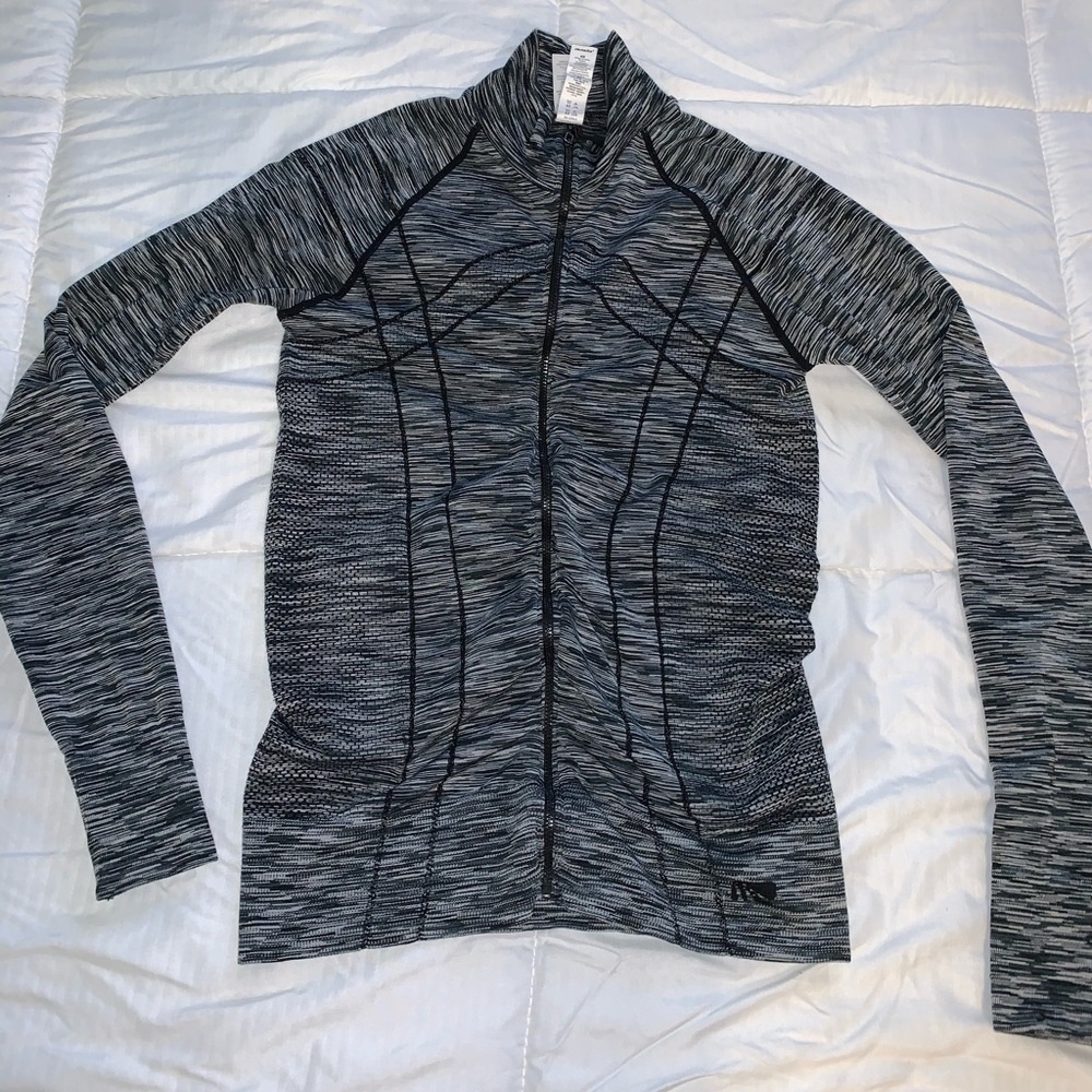 Active yoga sweater